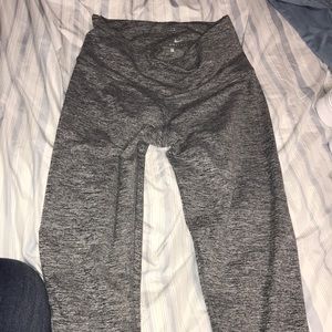 Grey Nike dry fit ankle length work out leggings